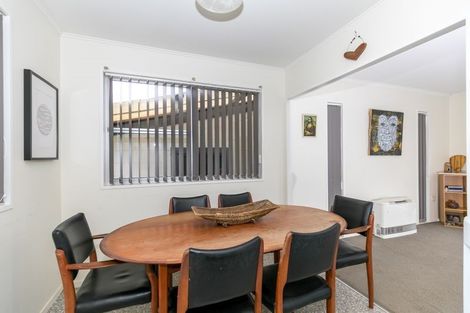 Photo of property in 22 Oakfield Crescent, Pukete, Hamilton, 3200