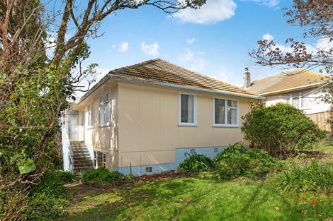 Photo of property in 6 Aparangi Crescent, Elsdon, Porirua, 5022