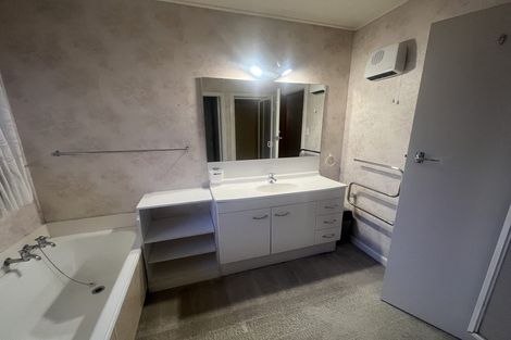 Photo of property in 56 Carruthers Street, Ilam, Christchurch, 8041