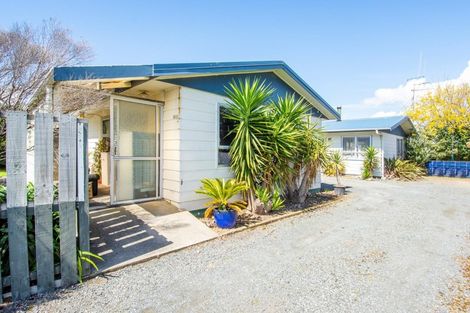 Photo of property in 1/1216 Papamoa Beach Road, Papamoa Beach, Papamoa, 3118