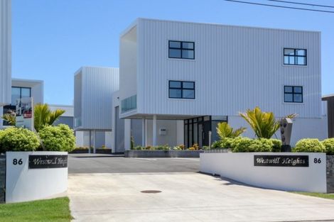 Photo of property in 1/86 Hurlstone Drive, Waiwhakaiho, New Plymouth, 4312