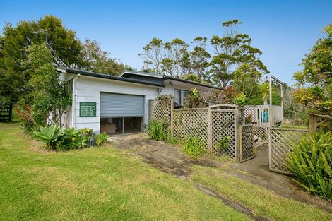 Photo of property in 118 Trig Road, South Head, Helensville, 0874