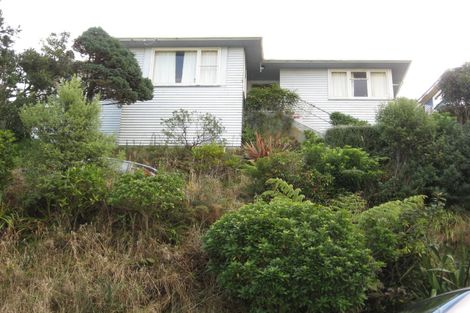 Photo of property in 106 Ruskin Road, Newlands, Wellington, 6037