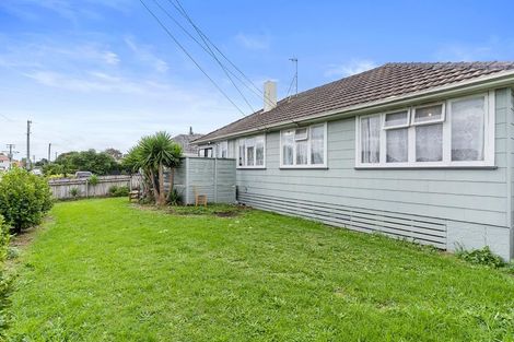 Photo of property in 18 Arimu Road, Papakura, 2110