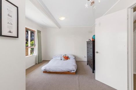 Photo of property in 106a Stanley Point Road, Stanley Point, Auckland, 0624