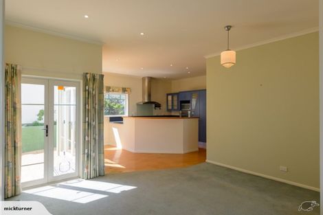 Photo of property in 32 Sunset Parade, Plimmerton, Porirua, 5026