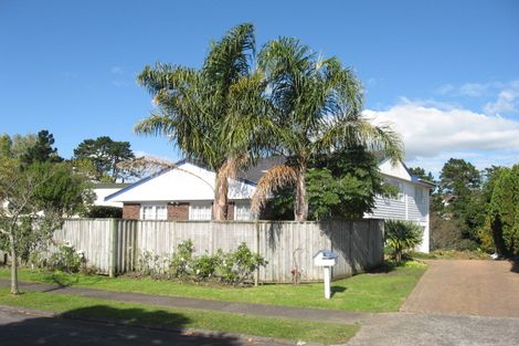 Photo of property in 7 Micawber Place, Mellons Bay, Auckland, 2014