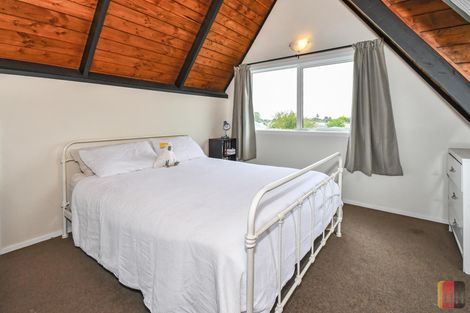 Photo of property in 2/15 Winiata Terrace, Papakura, 2110