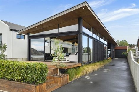 Photo of property in 69a Beachville Road, Redcliffs, Christchurch, 8081