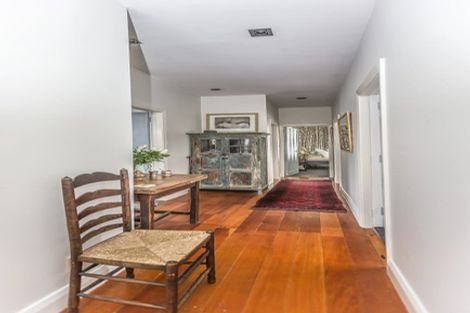 Photo of property in 7 Moana Road, Kelburn, Wellington, 6012