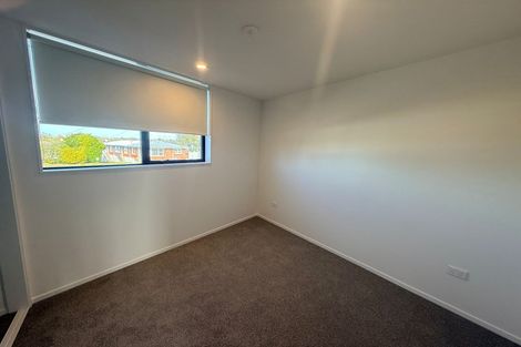 Photo of property in 4/19 Knights Road, Rothesay Bay, Auckland, 0630