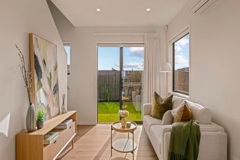 Photo of property in 9/48 Moire Road, Massey, Auckland, 0614