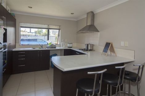 Photo of property in 2b Waikaukau Road, Glen Eden, Auckland, 0602