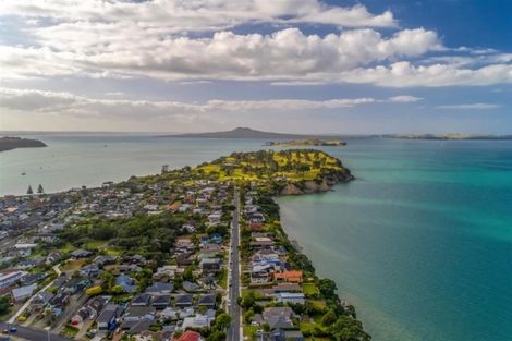 Photo of property in 98 Clovelly Road, Bucklands Beach, Auckland, 2012