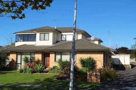 Photo of property in 2/25 Thirlmere Rise, Northpark, Auckland, 2013