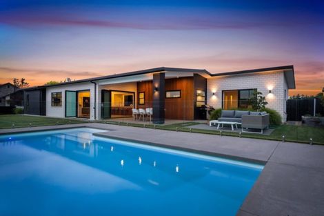 Photo of property in 13 Glaisdale Crescent, Flagstaff, Hamilton, 3210