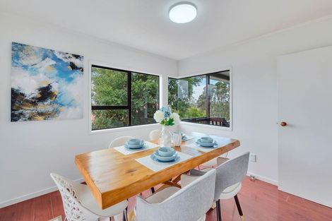 Photo of property in 2/22 Bronzewing Terrace, Unsworth Heights, Auckland, 0632