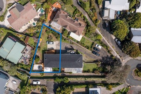 Photo of property in 2/43 Telstar Place, Beach Haven, Auckland, 0626