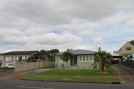 Photo of property in 100 Huia Road, Point Chevalier, Auckland, 1022