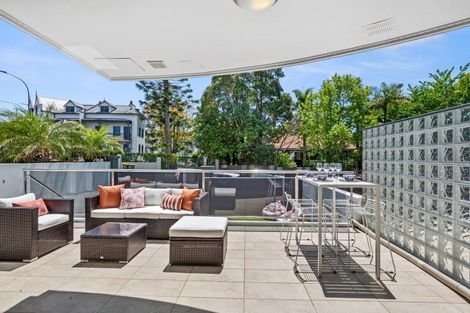 Photo of property in 175h Hurstmere Road, Takapuna, Auckland, 0622