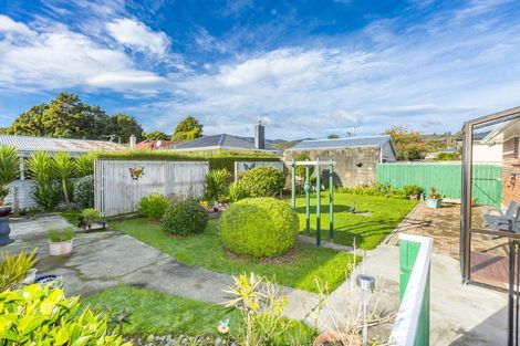 Photo of property in 34 Totara Park Road, Clouston Park, Upper Hutt, 5018