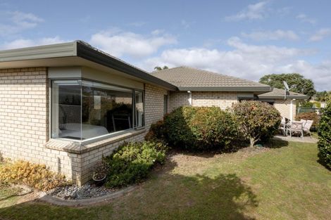 Photo of property in 5 Evansbel Place, Papamoa Beach, Papamoa, 3118