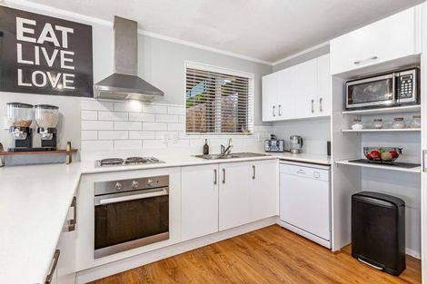 Photo of property in 41 Cleat Street, Whitby, Porirua, 5024