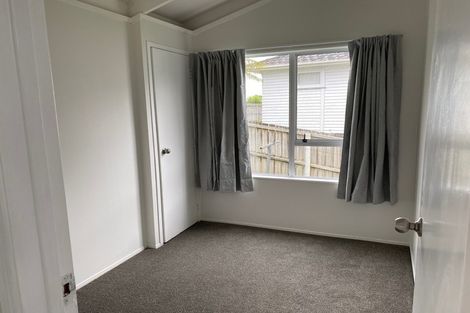 Photo of property in 2/42 Manuka Road, Glenfield, Auckland, 0629