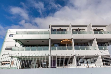 Photo of property in 302/3 Morningside Drive, Morningside, Auckland, 1025