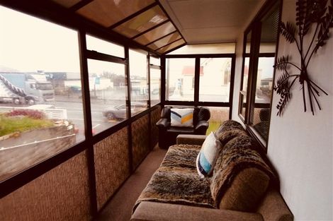 Photo of property in 1/506 Devon Street East, Strandon, New Plymouth, 4312