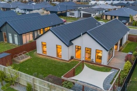 Photo of property in 21 Meyer Crescent, Halswell, Christchurch, 8025