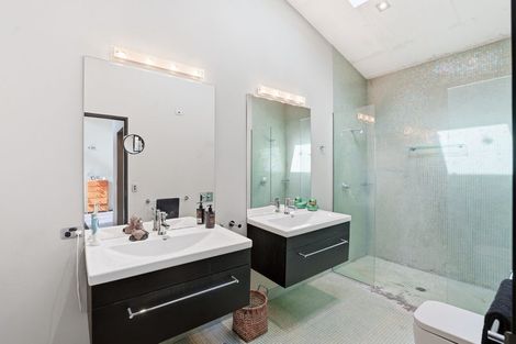 Photo of property in 28 Happy Home Road, Westmorland, Christchurch, 8025