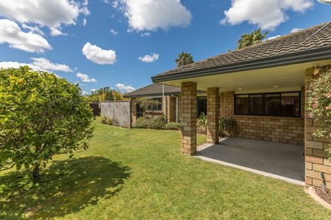 Photo of property in 64 Longford Park Drive, Takanini, 2112