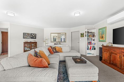 Photo of property in 19 Pania Place, Poraiti, Napier, 4112