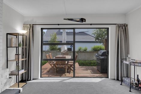 Photo of property in 1 Moule Place, Fairfield, Hamilton, 3214