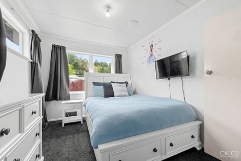 Photo of property in 7 Prestige Place, Maoribank, Upper Hutt, 5018