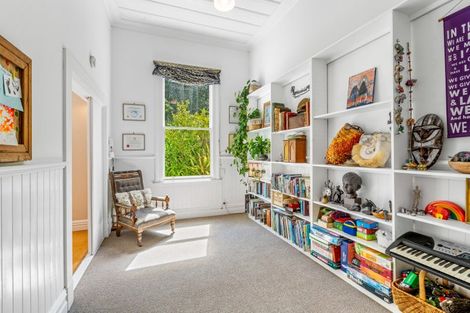 Photo of property in 2 Motu Street, Saint Clair, Dunedin, 9012