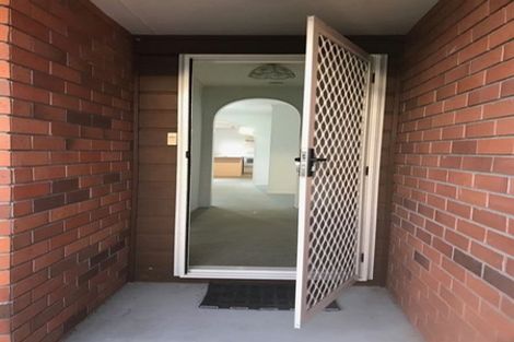 Photo of property in 8 Tern Place, Unsworth Heights, Auckland, 0632