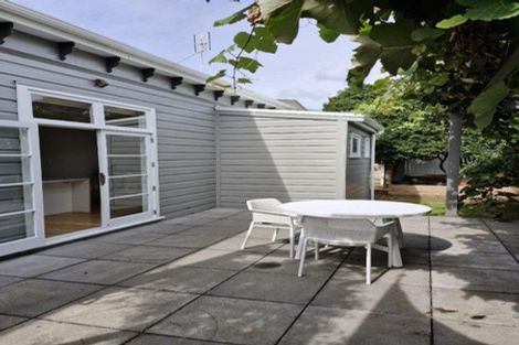 Photo of property in 49 Vivian Street, New Plymouth, 4310