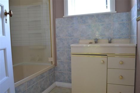 Photo of property in 53 Savage Crescent, West End, Palmerston North, 4412