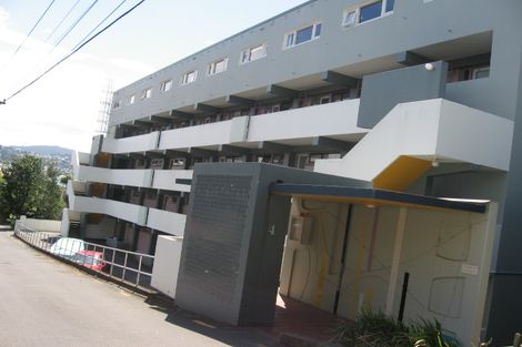 Photo of property in 3/4 Claremont Grove, Mount Victoria, Wellington, 6011