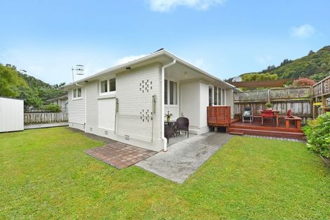 Photo of property in 1/15 Lane Street, Wallaceville, Upper Hutt, 5018