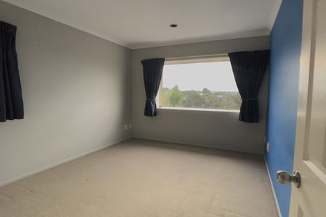Photo of property in 16 Mcfetridge Place, Hillcrest, Auckland, 0627