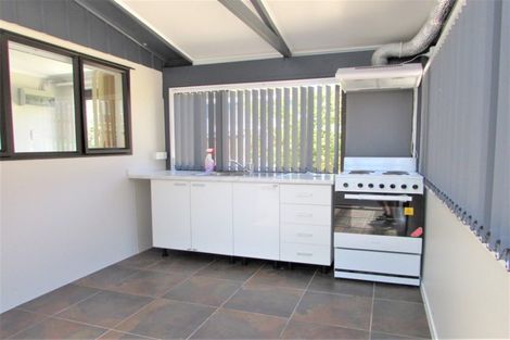 Photo of property in 144 Driver Crescent, Cannons Creek, Porirua, 5024