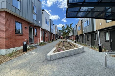 Photo of property in 16 Toanga Place, Mount Wellington, Auckland, 1062