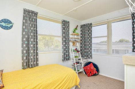 Photo of property in 10 Fairbrother Street, Carterton, 5713