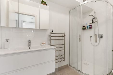 Photo of property in 6/270 Onewa Road, Birkenhead, Auckland, 0626