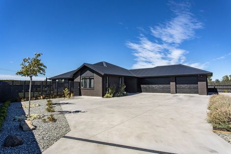 Photo of property in 31 Angus Place, Rangiora, 7400