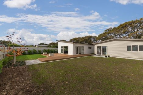 Photo of property in 12 Grand Oaks Drive, Awapuni, Palmerston North, 4412