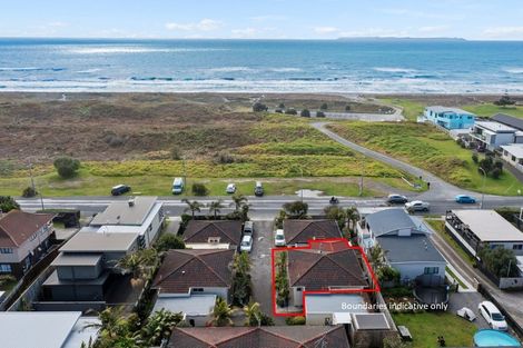 Photo of property in 2/1004 Papamoa Beach Road, Papamoa Beach, Papamoa, 3118